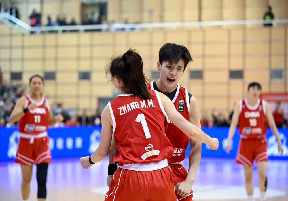 体育迷-体坛午爆｜热身赛中国女篮今战巴西，山东男篮明晚客战广州龙狮